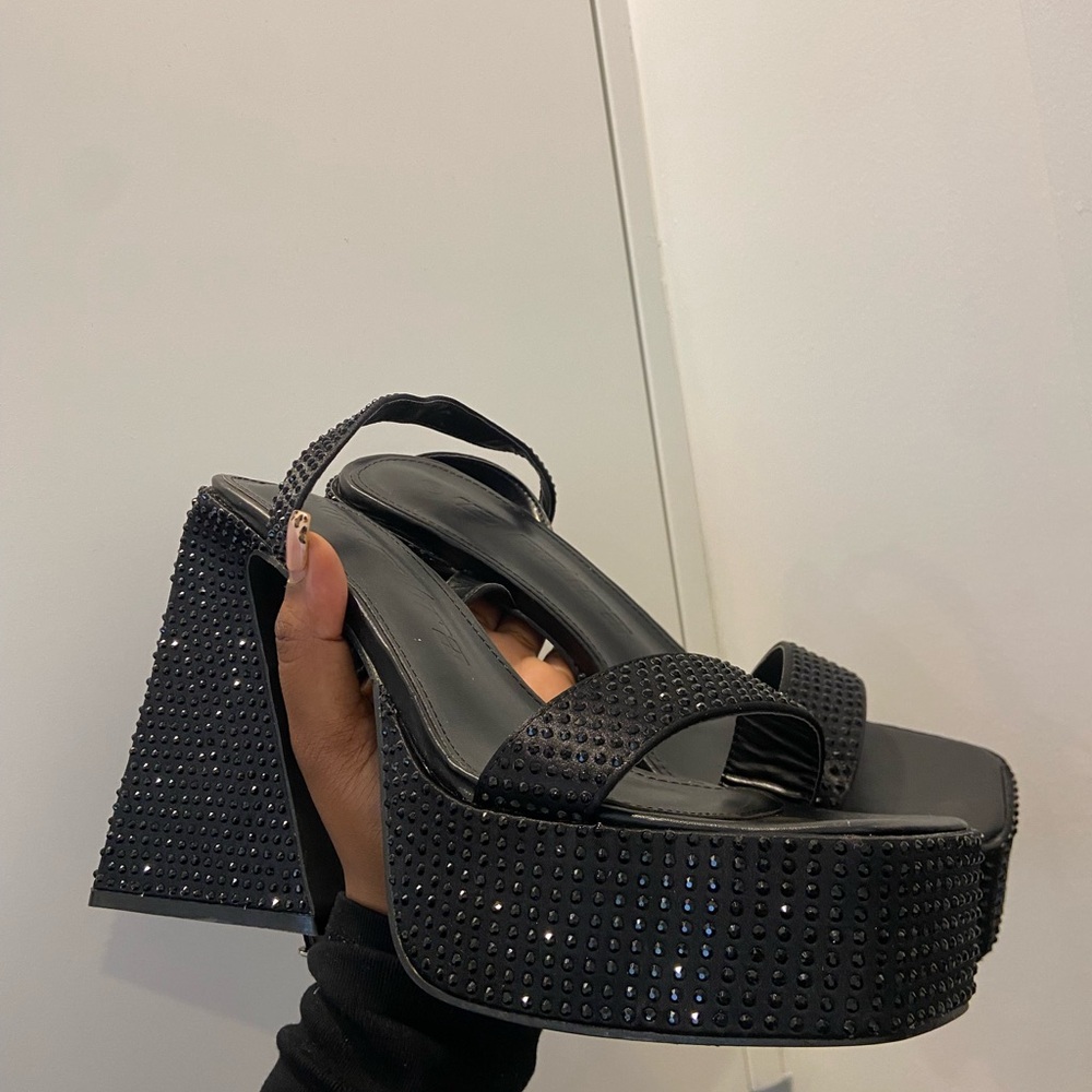 BLACK CRYSTAL PLATFORM HEELS